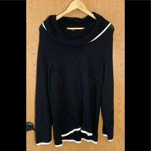 Cute black and white sweater by Artisan size XXL